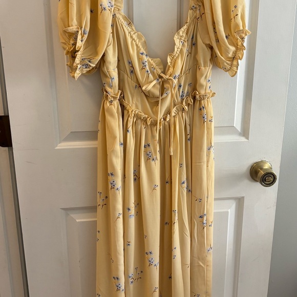 Lulus Dresses & Skirts - Lulu's Pale Yellow Floral Maxi Dress with Blue Blossoms